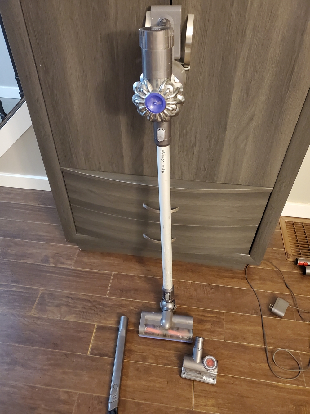Dyson V6 Cordless Stick Vacuum in Silver with Purple Accent